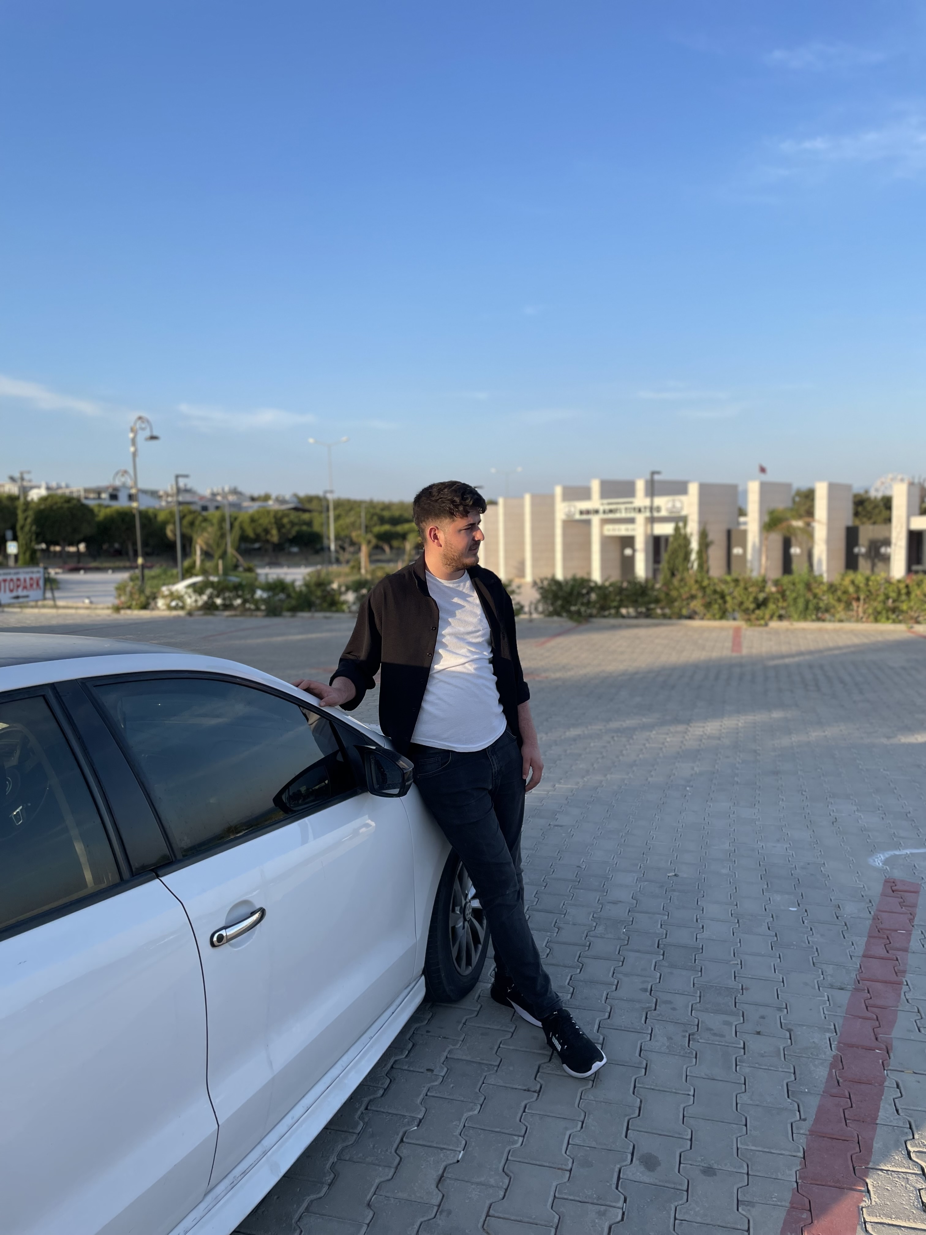 Kafa dengi kendime duo arıyorum mid olucak muhabet edicemiz n birini arıyom