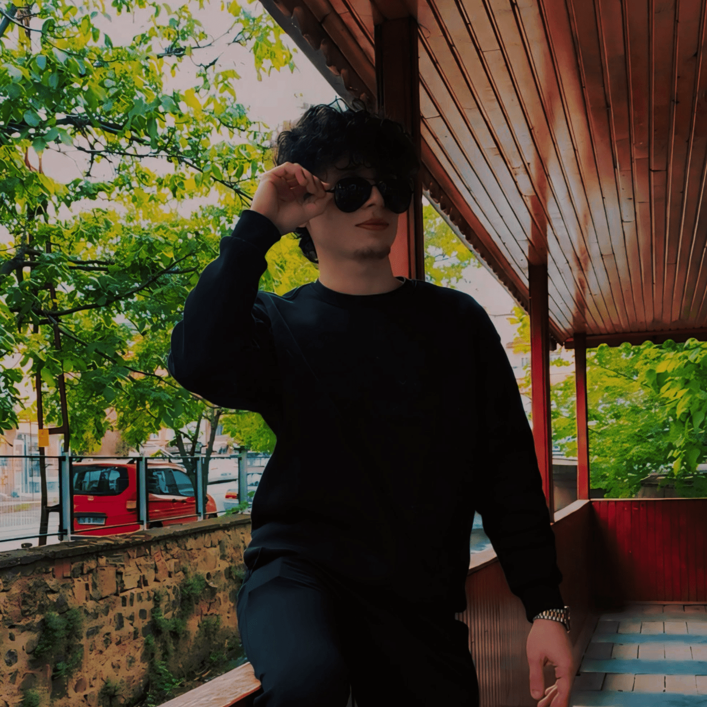 Takımda nere eksik ise ayak uydururum